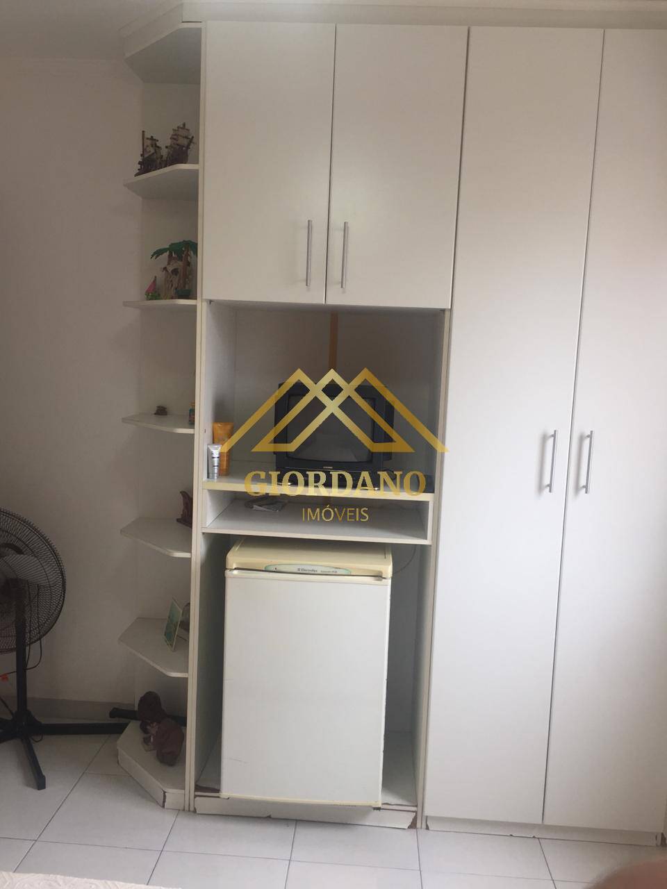 Apartamento à venda com 2 quartos, 70m² - Foto 31