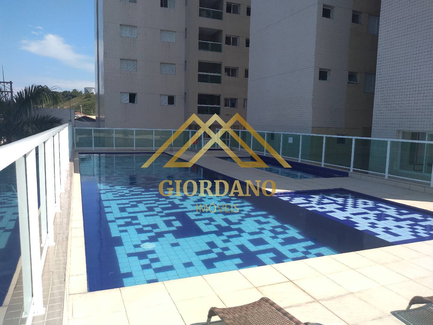 Apartamento à venda com 3 quartos, 84m² - Foto 2