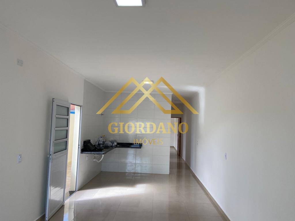 Casa à venda com 2 quartos, 84m² - Foto 14